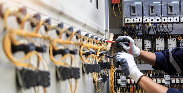 Professional Electrician technician working in University at Buffalo, NY
